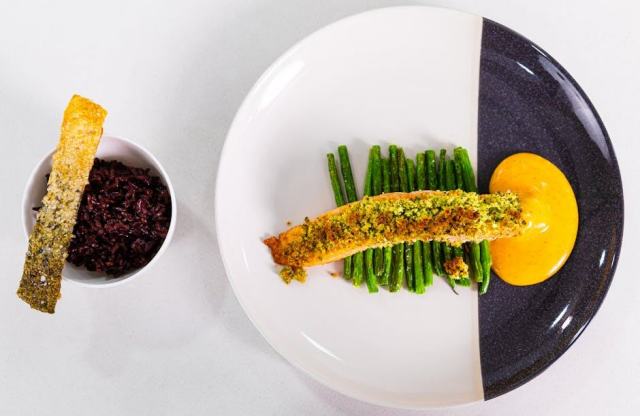 Charlotte aux asperges blanches et magret fumé, une entrée de fête gastronomique