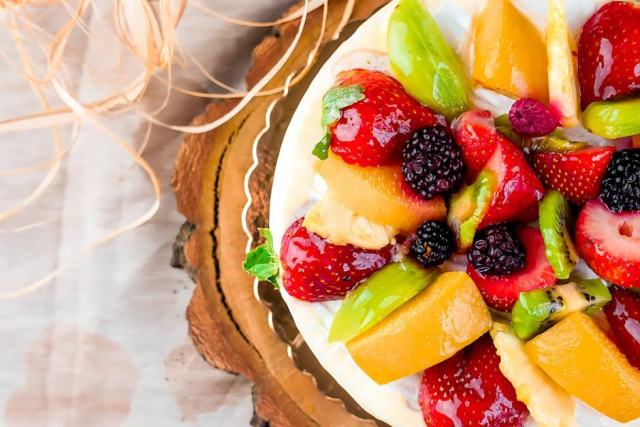 Tarte aux pêches, nectarines et brugnons : un trio estival