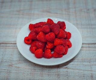 Tiramisu aux framboises et au mascarpone
