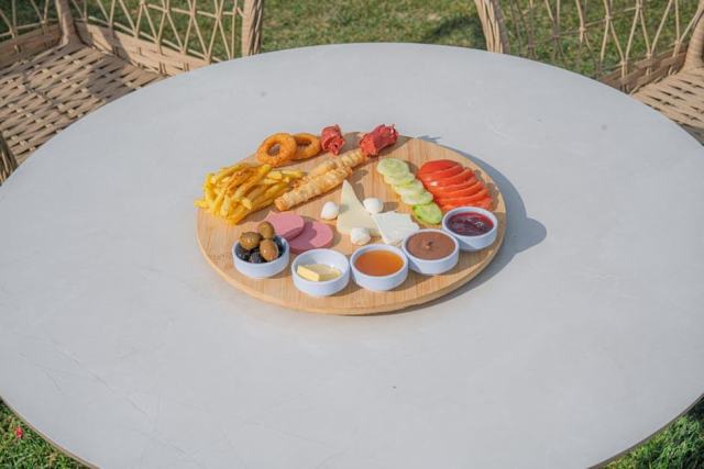 Plateau de fromages 8-10 personnes : sélection du verger Plateau de fromages 8-10 personnes : sélection du verger